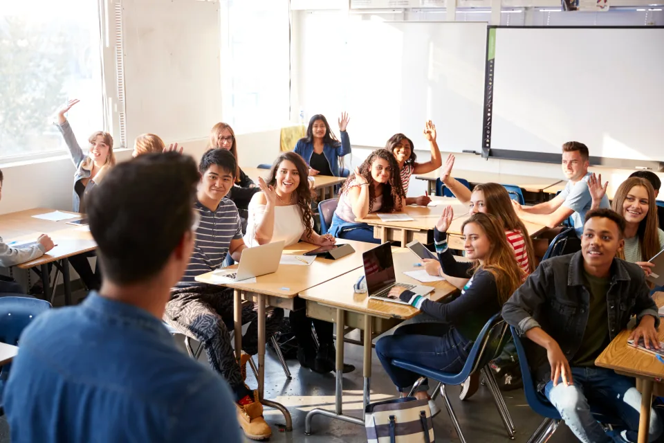 Student-focused educational environment supporting concentration and emotional balance