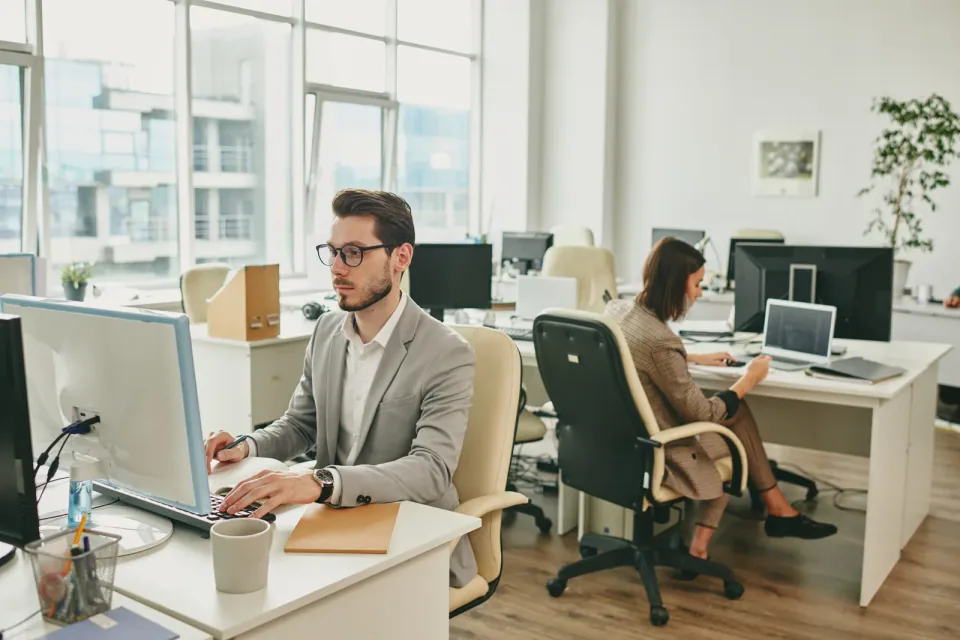 Standing movement practice suitable for workplace use