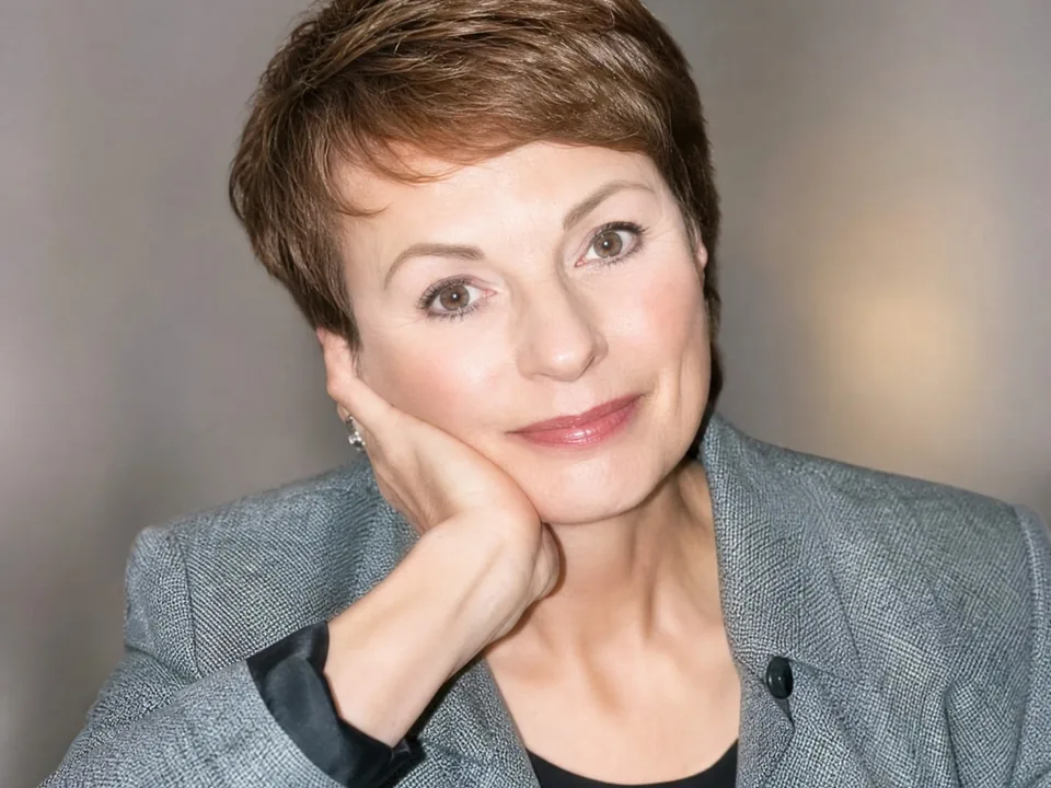 Leora Gaster portrait